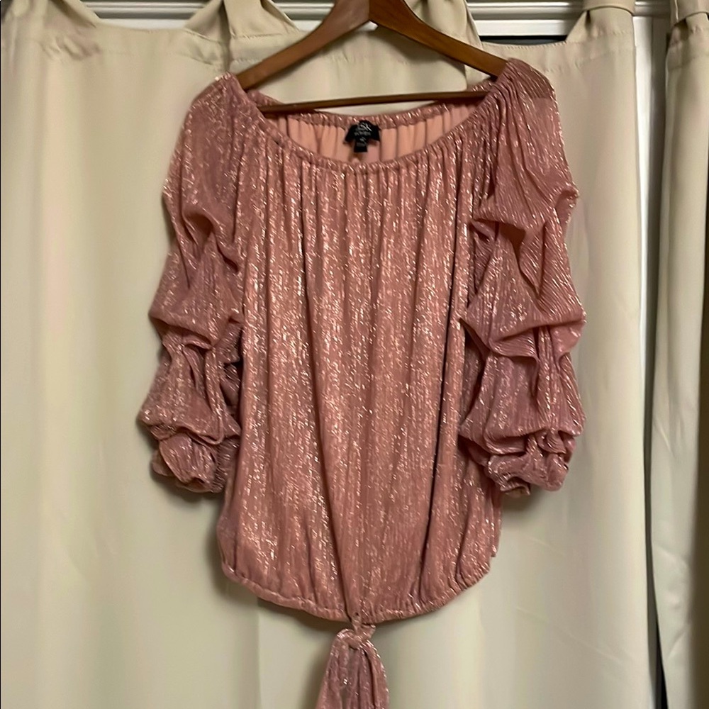 Stunning rose gold/pink top